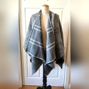 Modena shawl wrap, one size, contrast interior, very warm